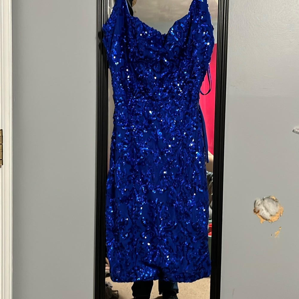 Blue Windsor homecoming dress size 4